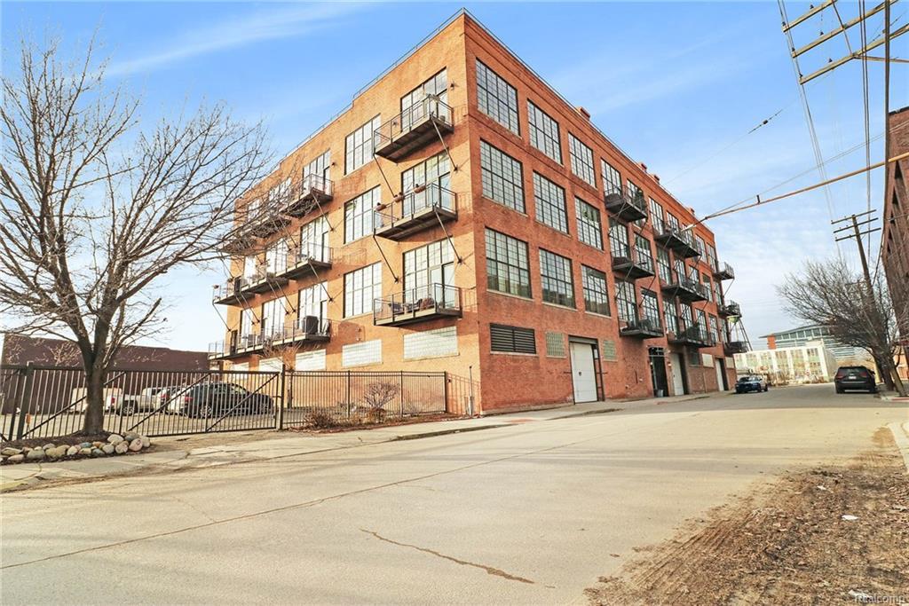 2003 Brooklyn St - Photo 1
