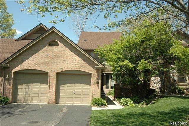 4583 Golf View - Photo 1