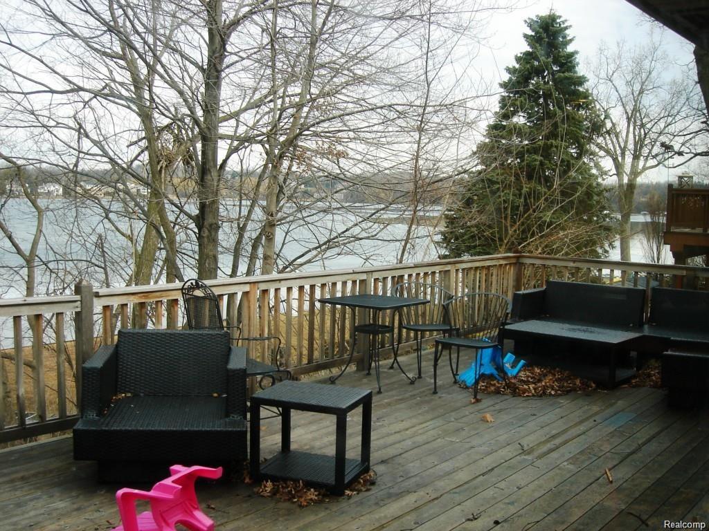 5454 Putnam Dr - Photo 1