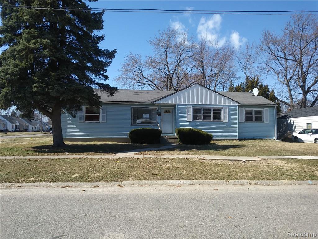 1301 Lavender Ave - Photo 1