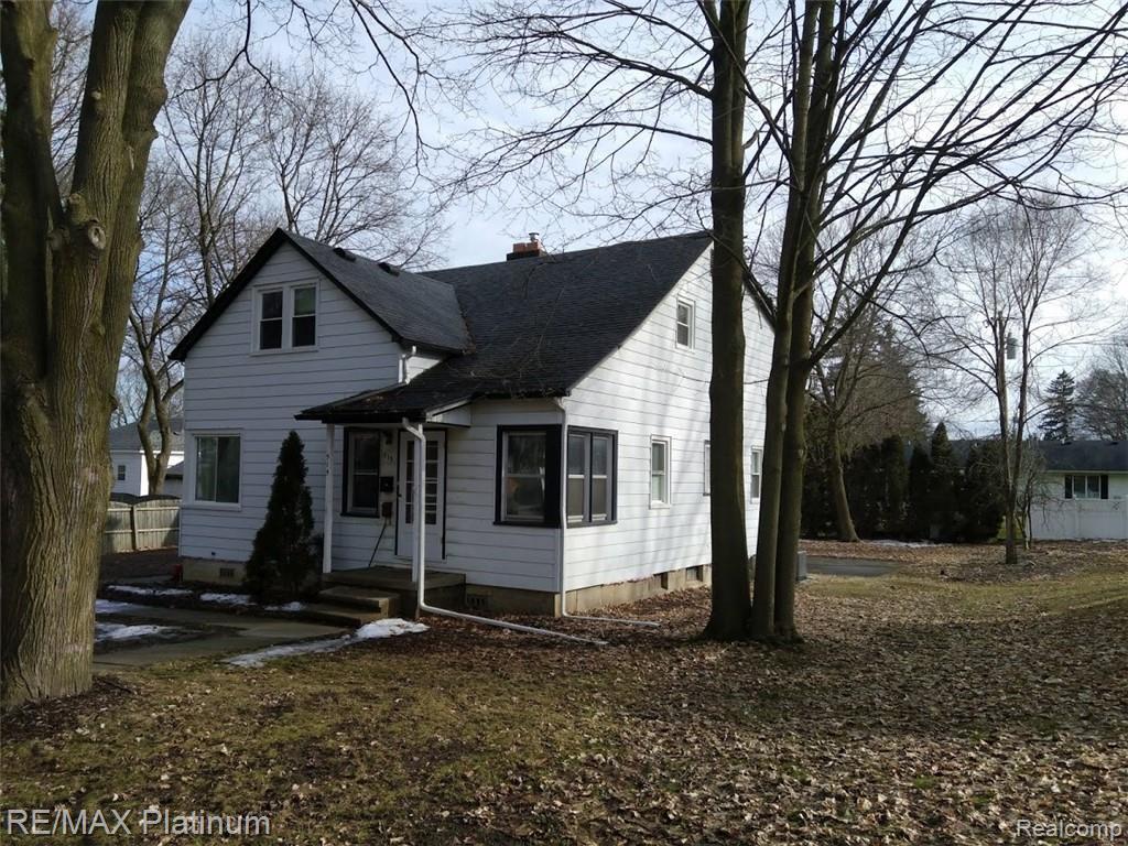 515 Brooks St - Photo 1