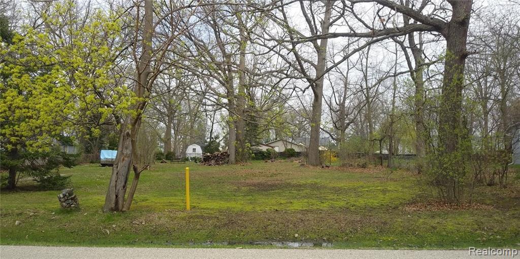 2051 Oaknoll St - Photo 1