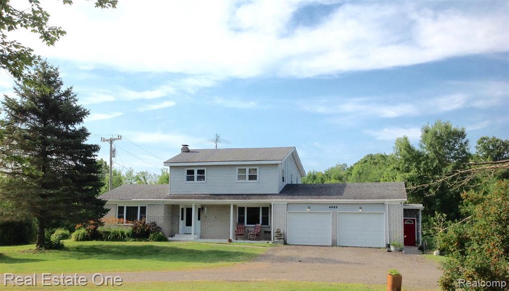 4985 Groveland Rd - Photo 1