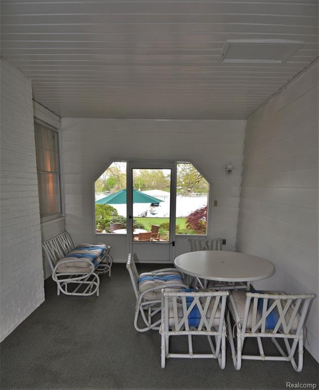 28039 East River - Photo 1