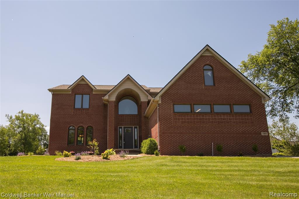 589 Marcy Ln - Photo 1