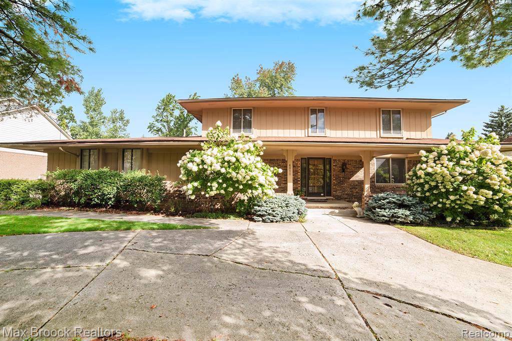 6011 Cherry Crest Dr - Photo 1
