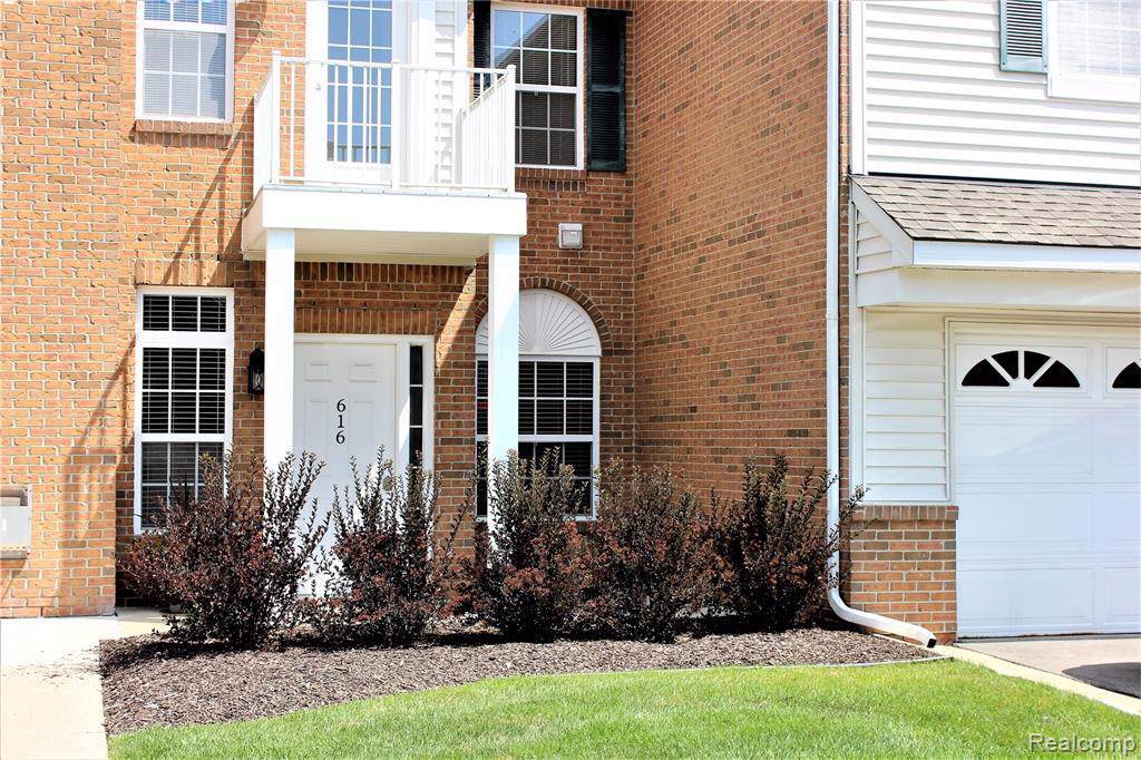 616 Olde English Cir - Photo 1