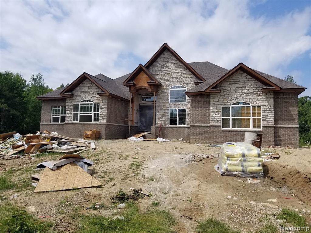 2618 Sashabaw Rd - Photo 1
