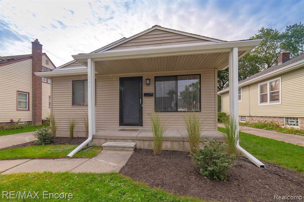 1249 Princeton Rd - Photo 1