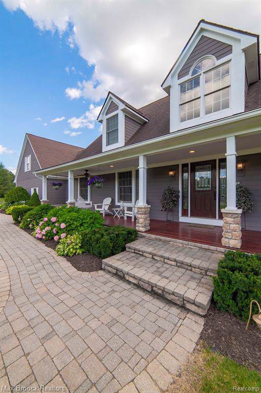 6915 Stone Dr - Photo 1
