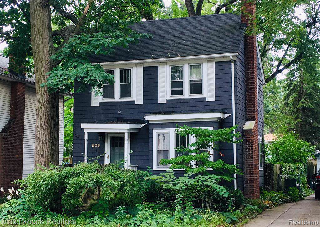 526 Gardenia Ave - Photo 1