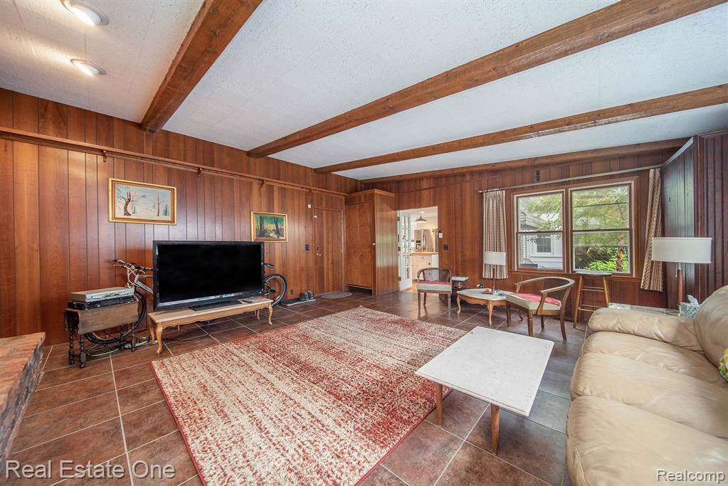 1115 Vinsetta Blvd - Photo 1