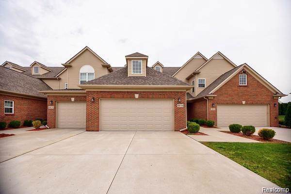 176 Sea Breeze Dr - Photo 1