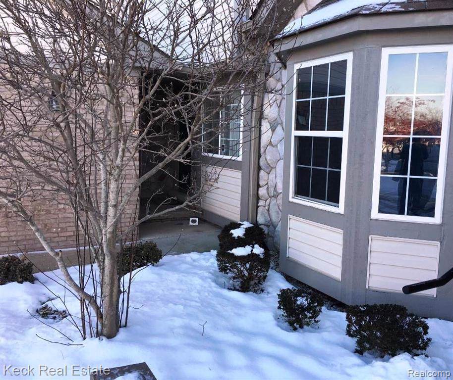 22795 Woodcreek Dr - Photo 1