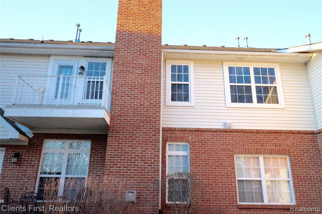 558 Olde English Circle - Photo 1