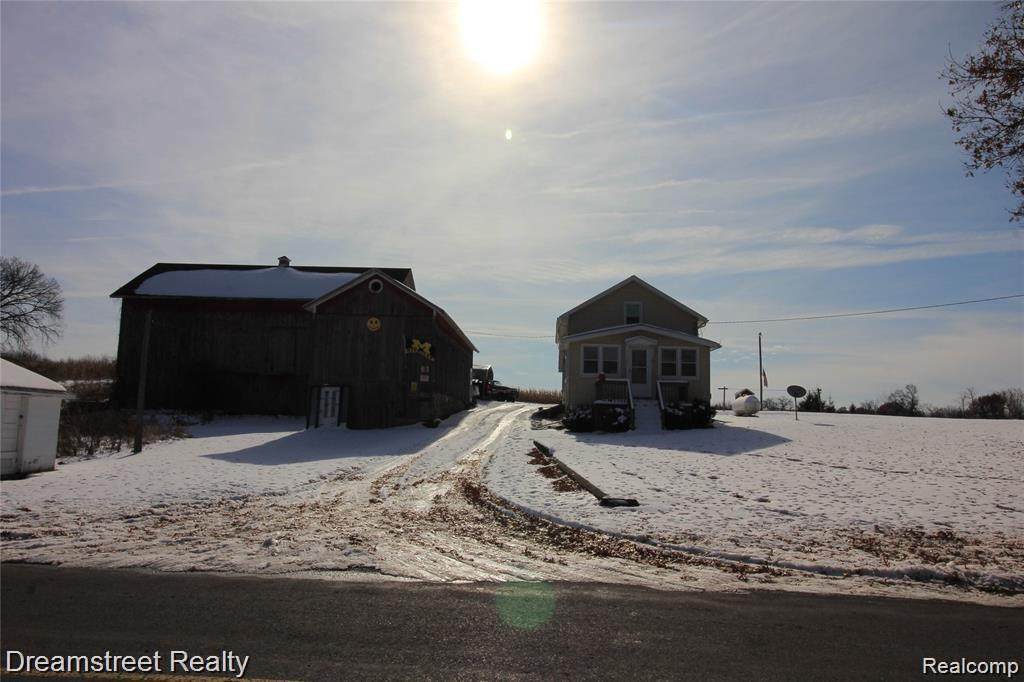 1359 Maplegrove Rd - Photo 1