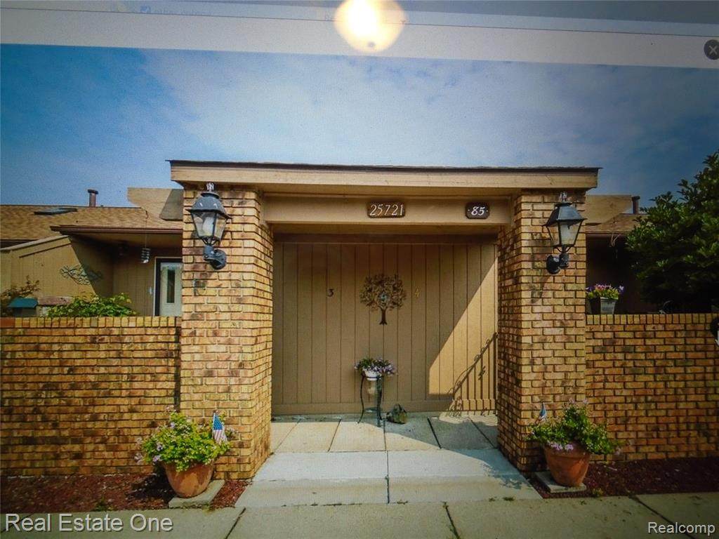 25721 Adams - Photo 1