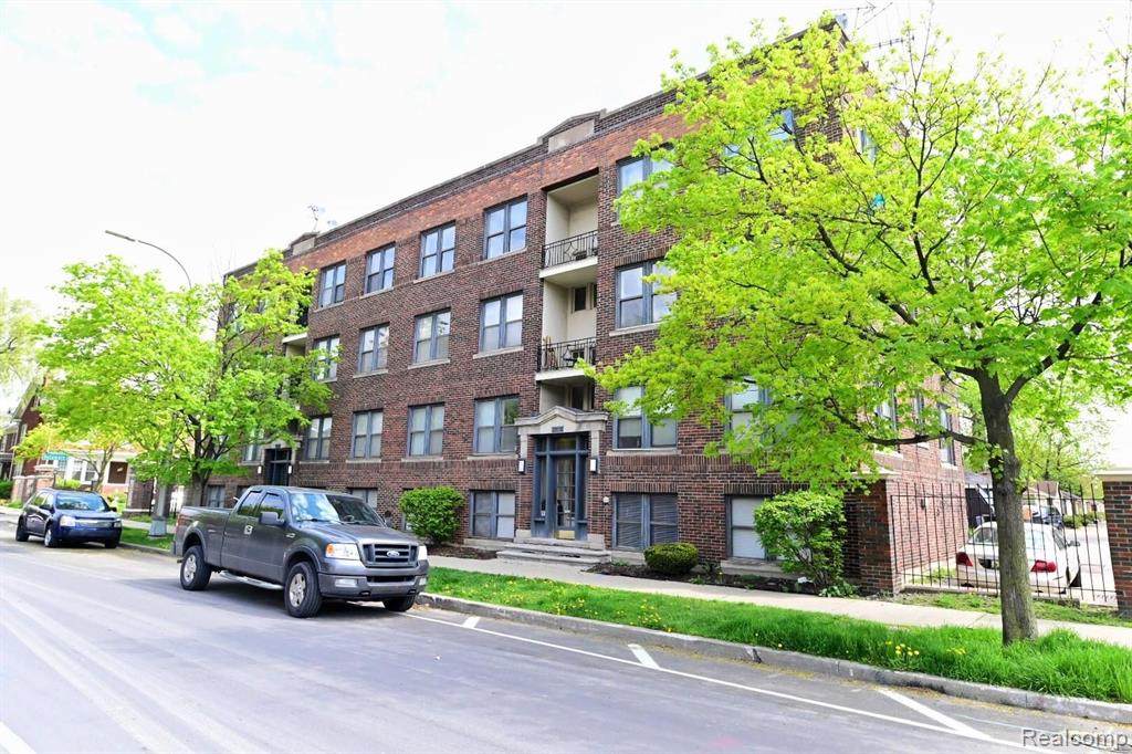 7740 3rd St # 36/105 - Photo 1