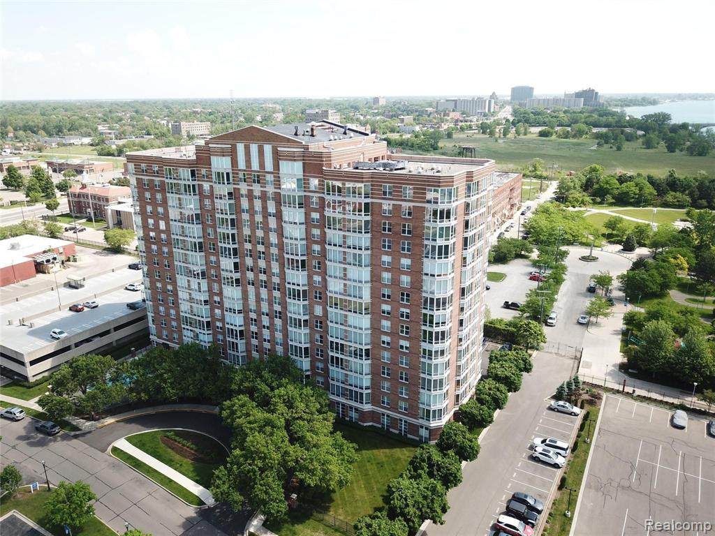 250 Harbortown - Photo 1