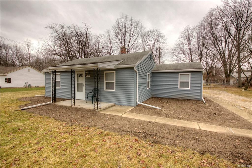 33714 Parkwood St - Photo 1