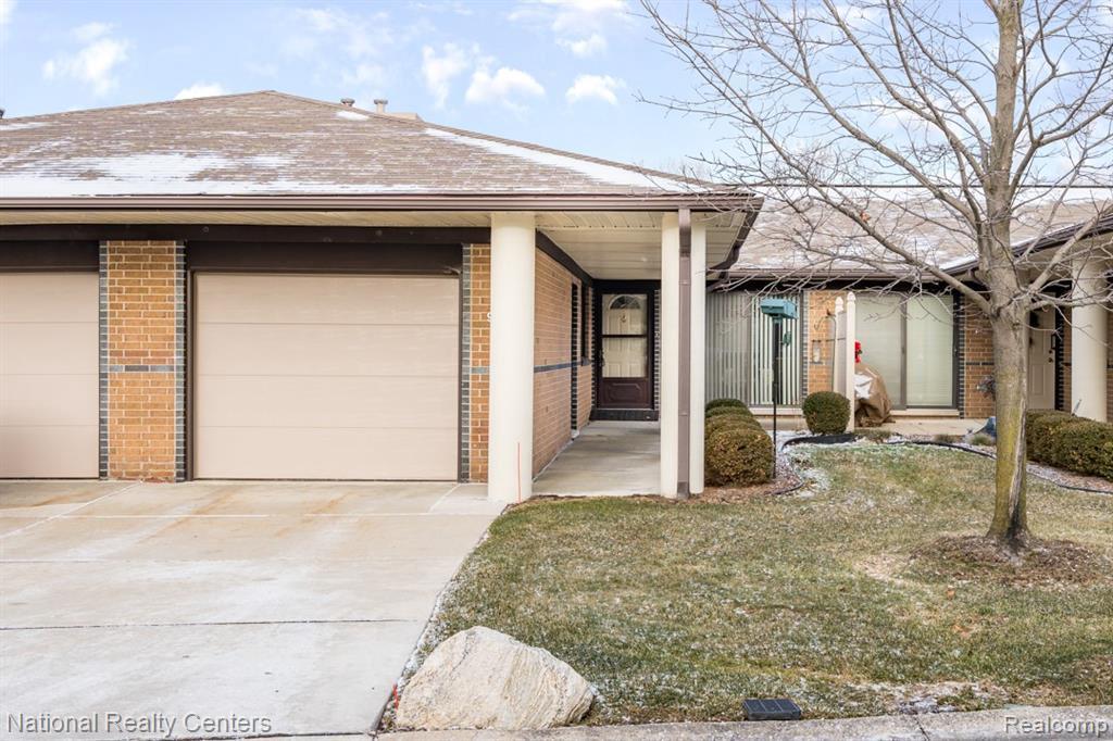 926 Wexford Way - Photo 1