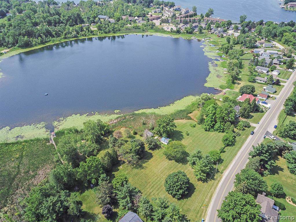 2095 Wiggins Rd - Photo 1