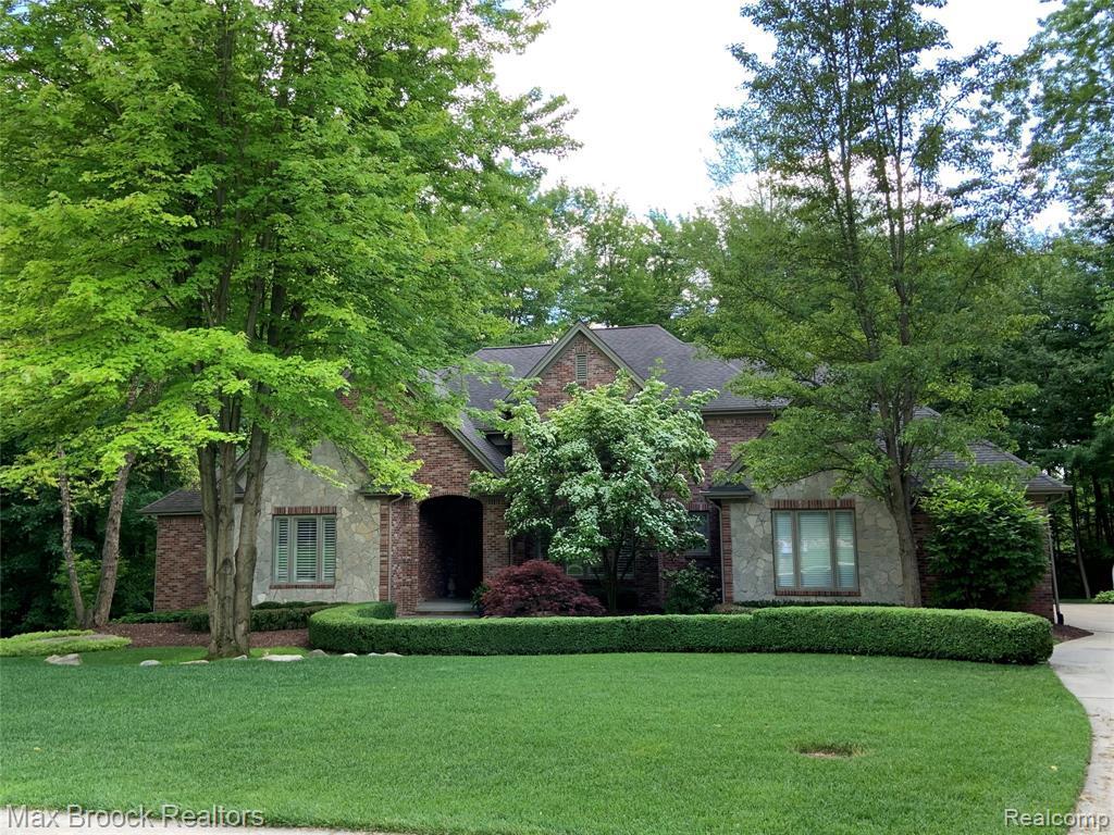 1716 Chieftan Cir - Photo 1