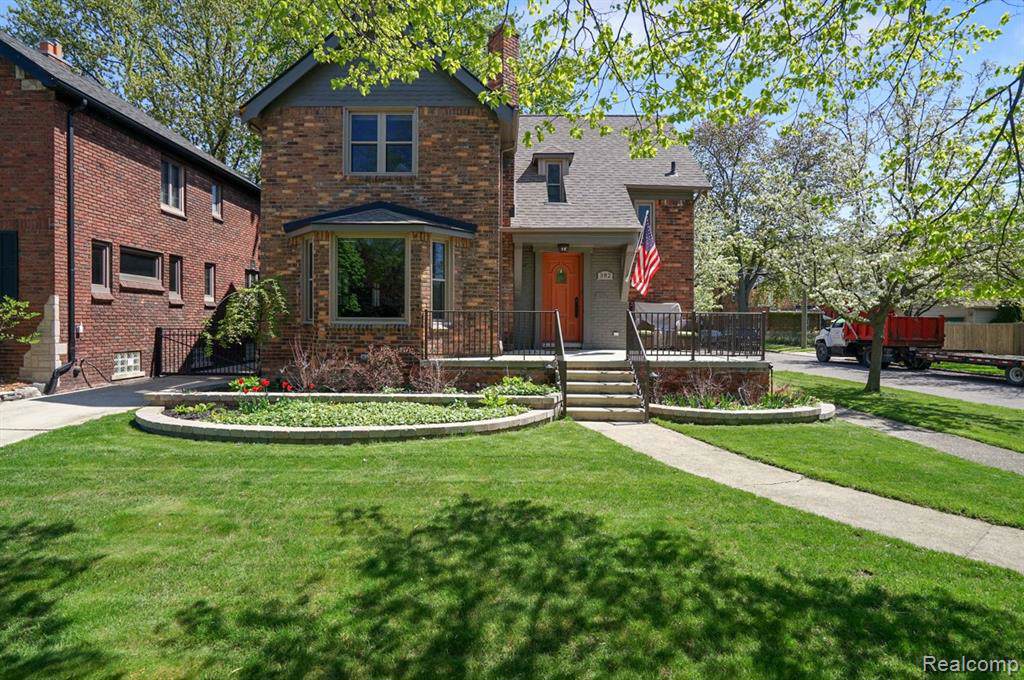 382 Mckinley Ave - Photo 1