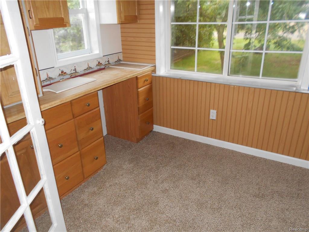 2472 Springfield Dr - Photo 1