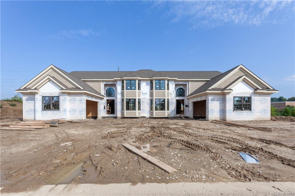 20201 Beacon Way - Photo 1