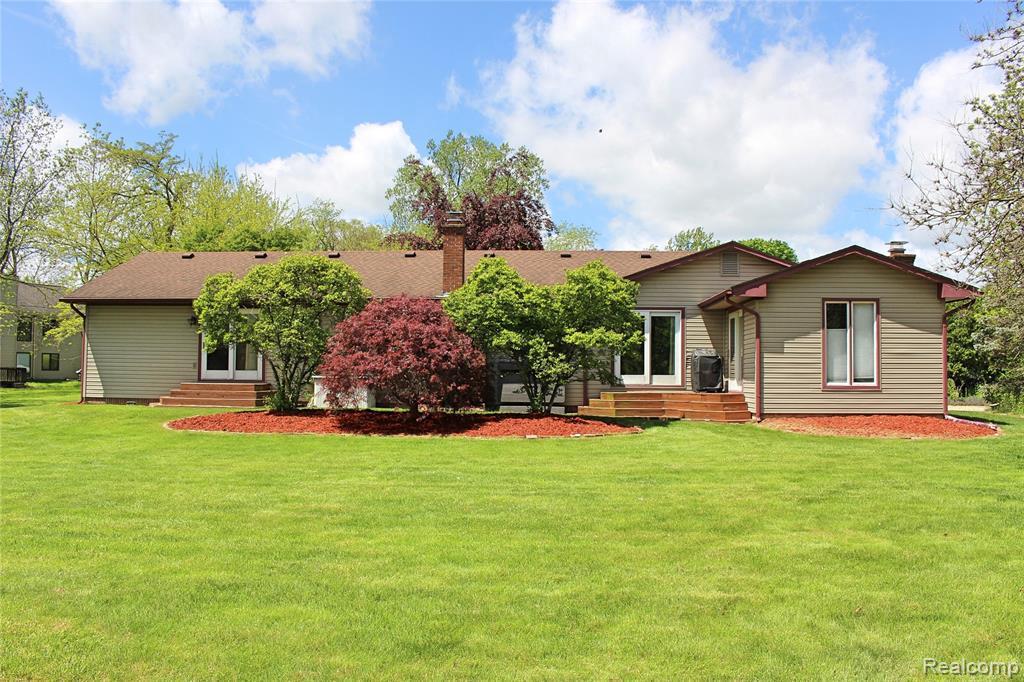 10175 Groh Rd - Photo 1