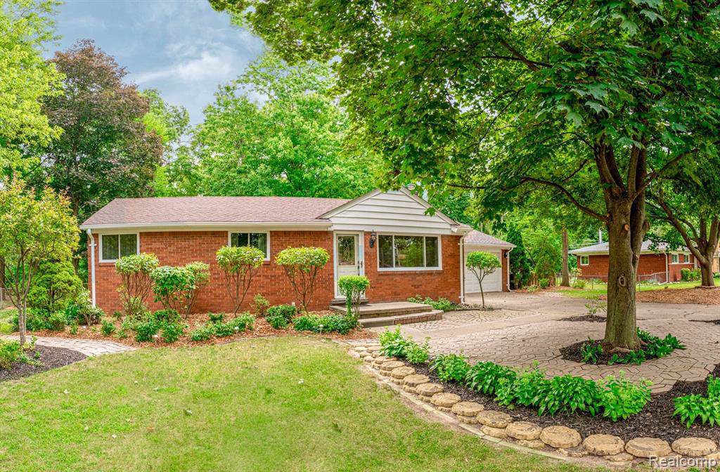 52658 Fayette Dr - Photo 1