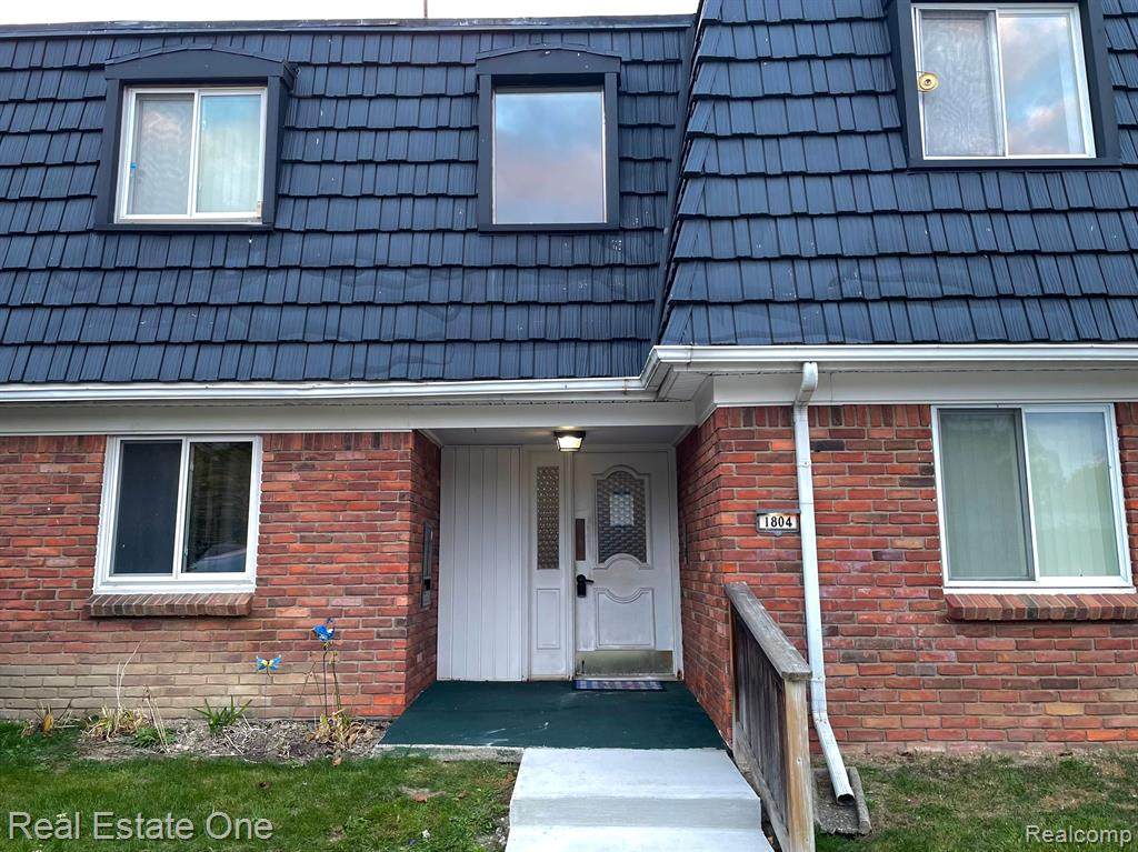 1804 Colonial Village Way - Photo 1