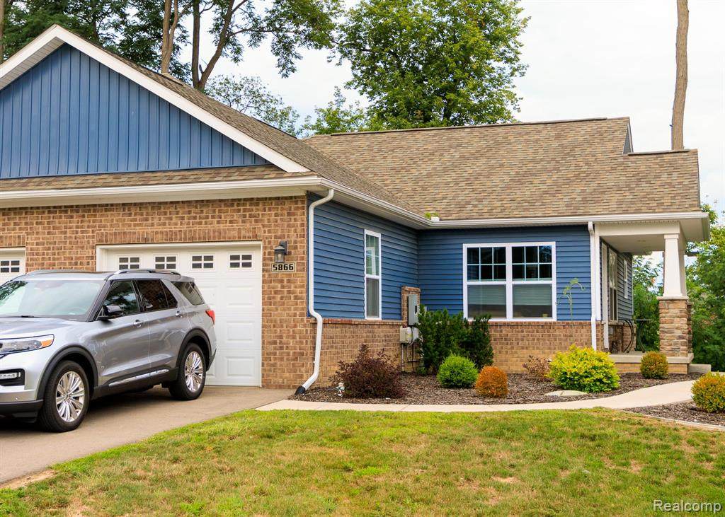 5866 Scenic Bluff Drive - Photo 1