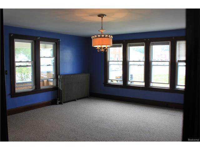 111 Center Street - Photo 1