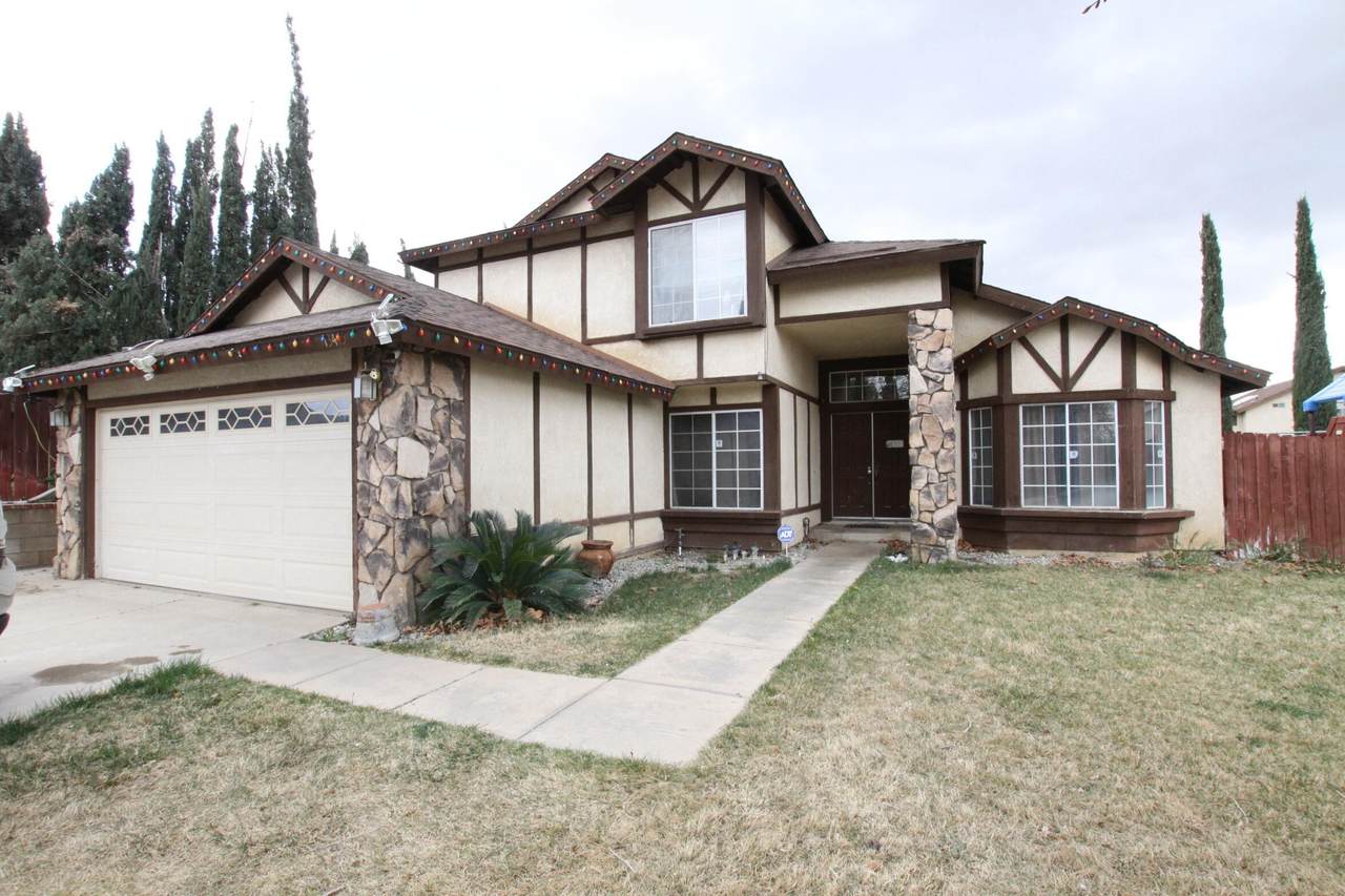 43415 Elizabeth Lane - Photo 1