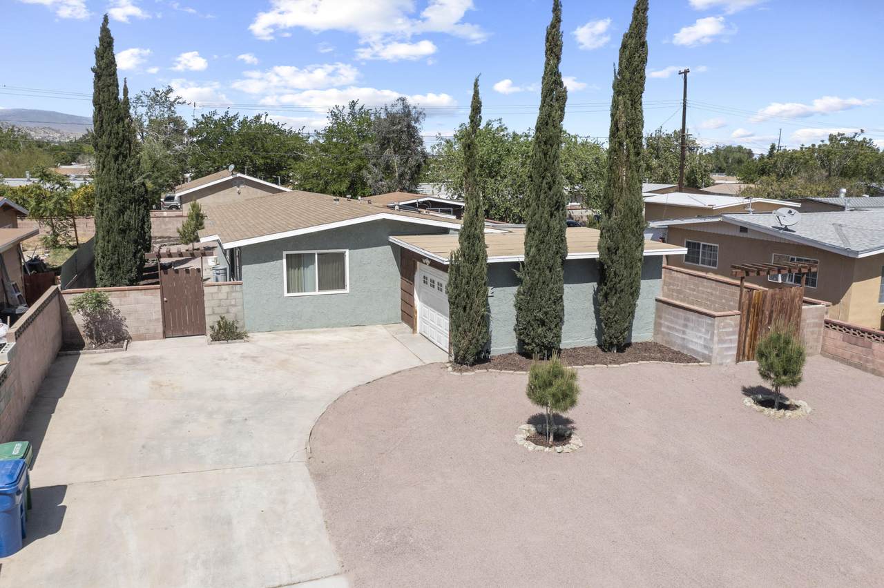 38709 Sumac Avenue - Photo 1