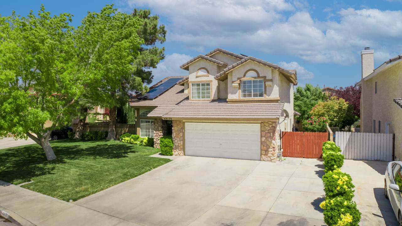 44120 Countryside Drive - Photo 1