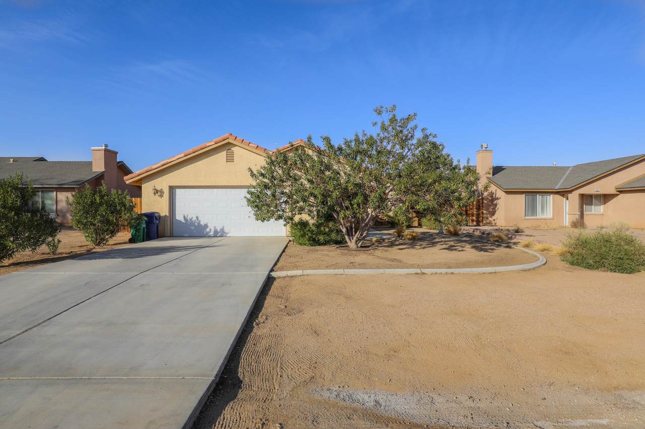 7355 Catalpa Avenue - Photo 1
