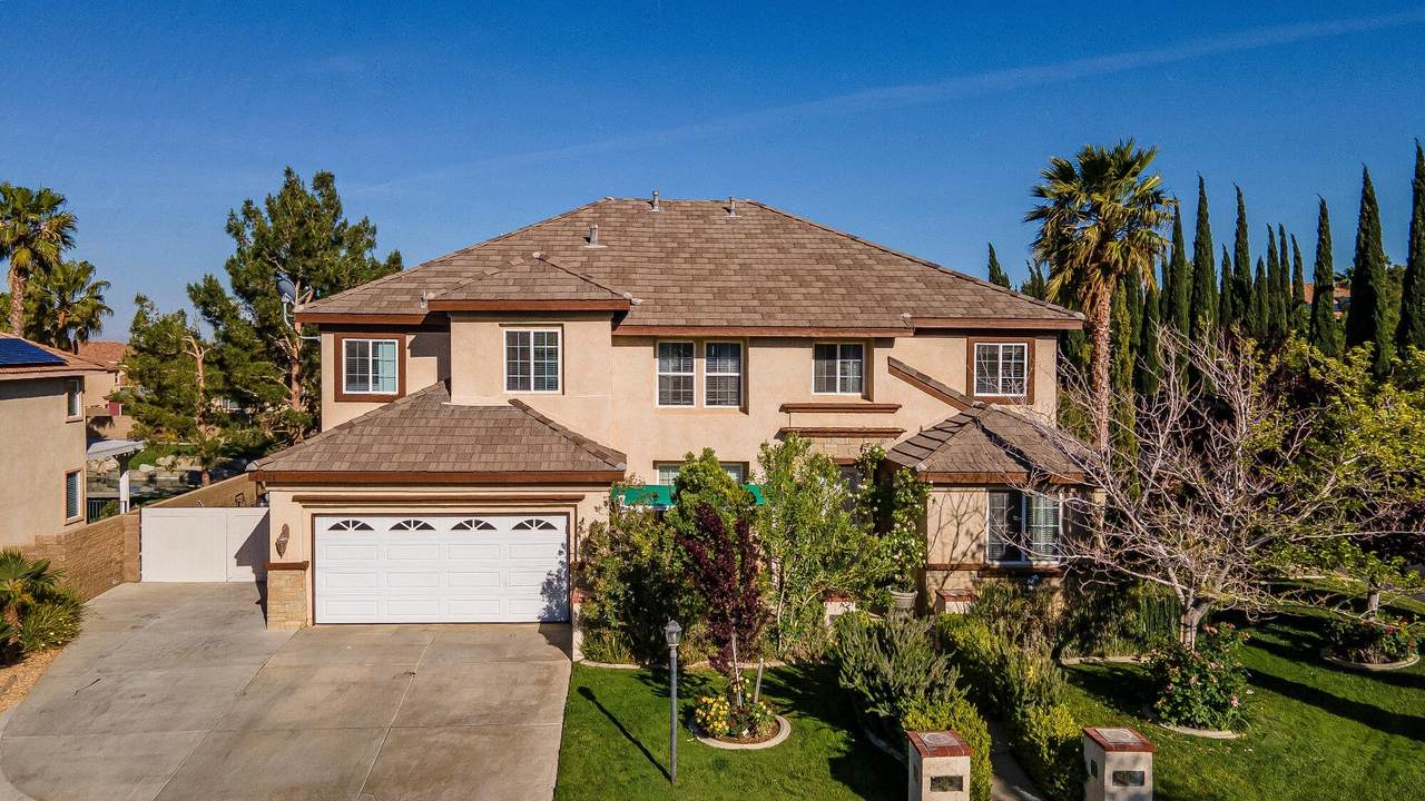 41028 Knoll Drive - Photo 1