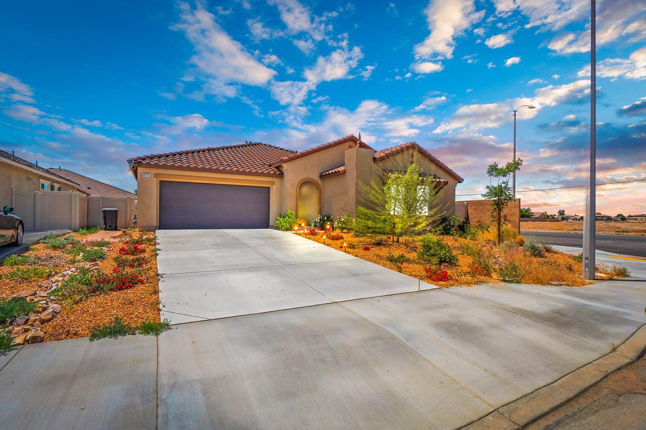 44755 22 Nd Street - Photo 1