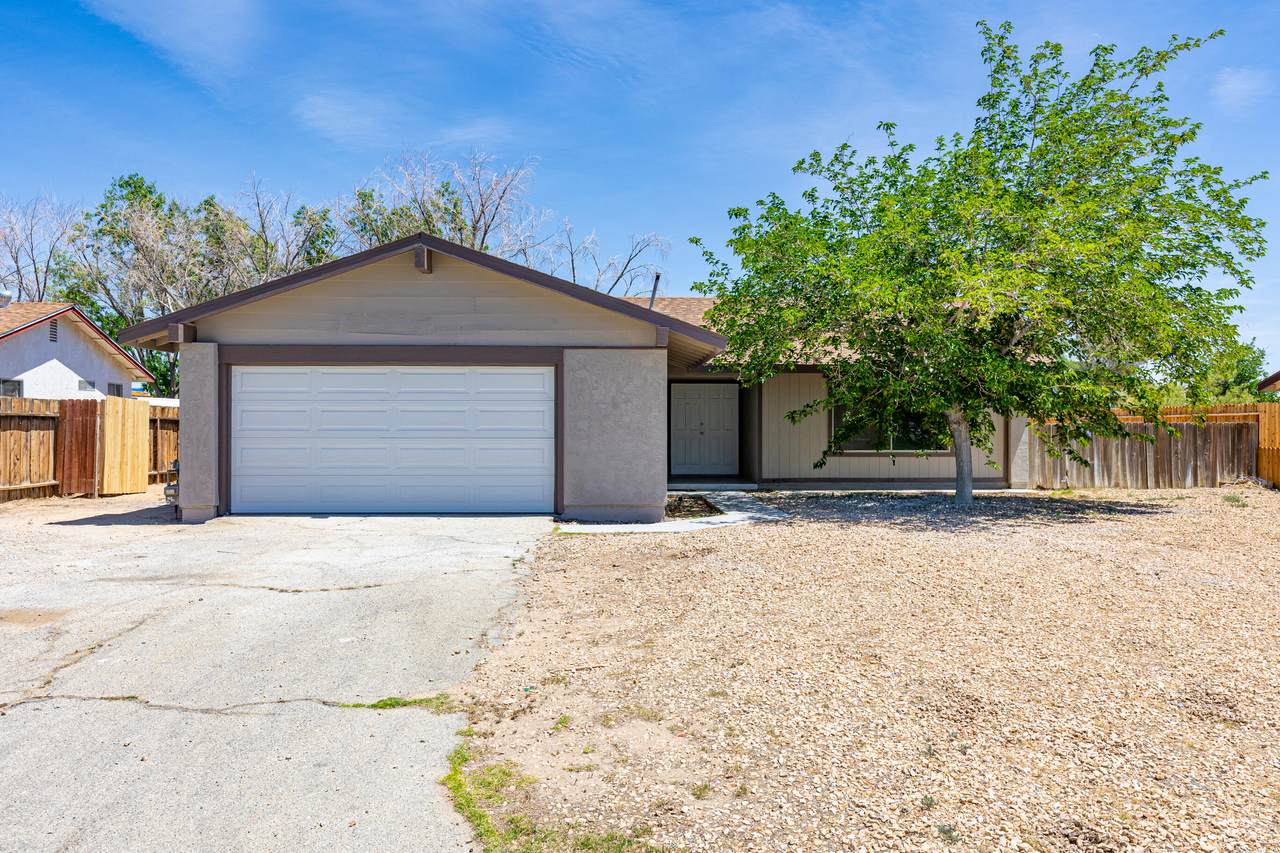 10670 Applewood Drive - Photo 1