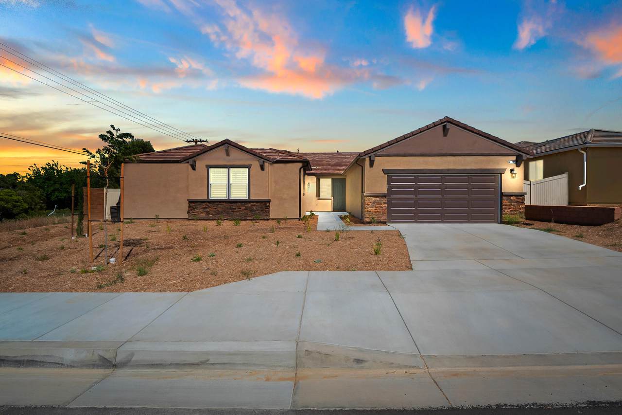 41742 Wayladn Court - Photo 1