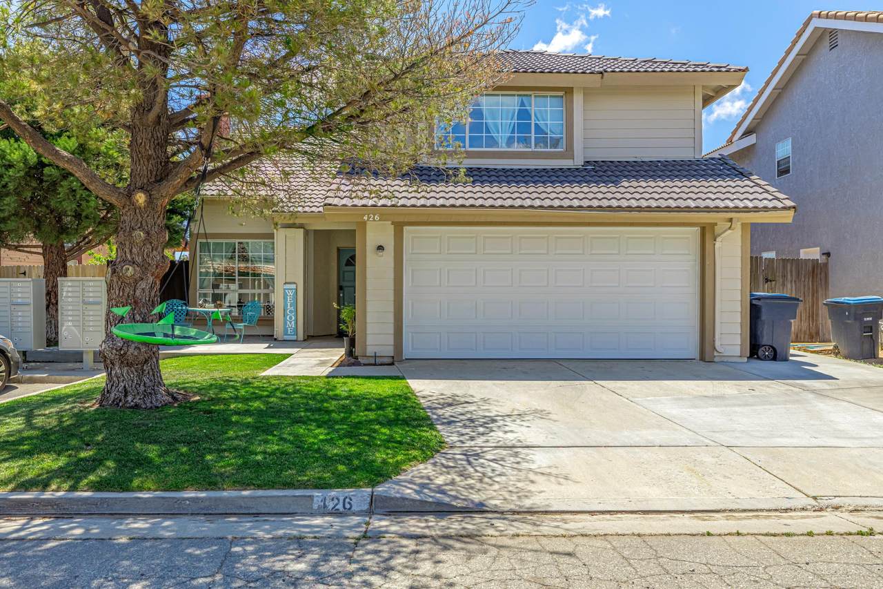426 Sherwood Place - Photo 1