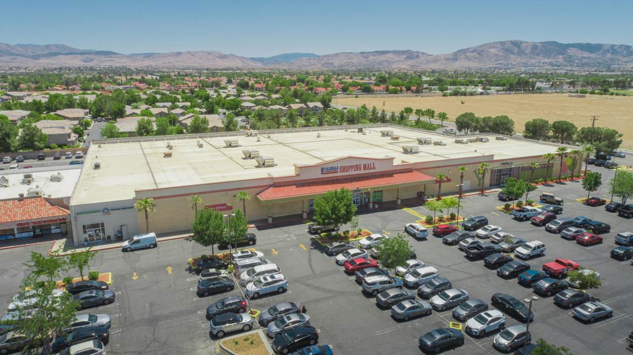 2520 Palmdale Boulevard - Photo 1