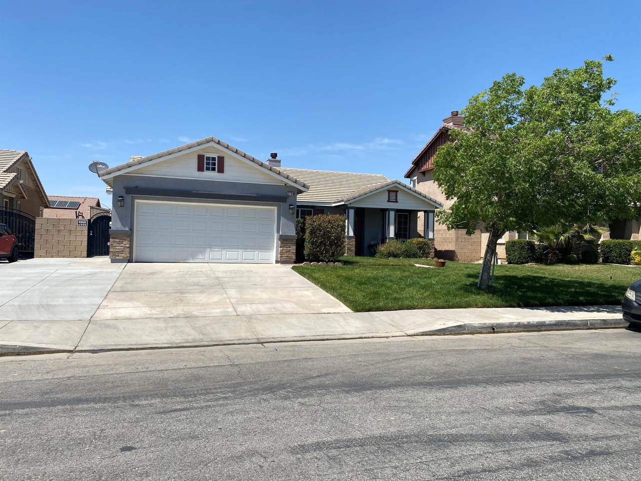 3739 Saddleback Drive - Photo 1