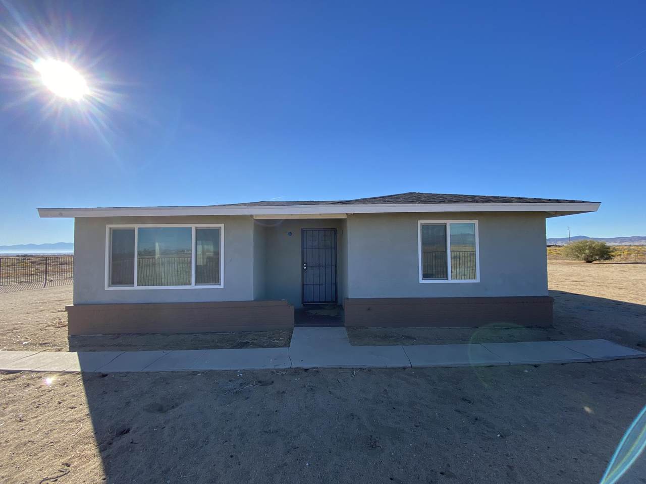 49020 70th St West - Photo 1