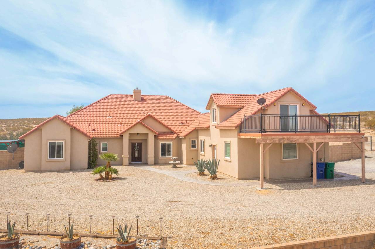 16092 Knoll Drive - Photo 1