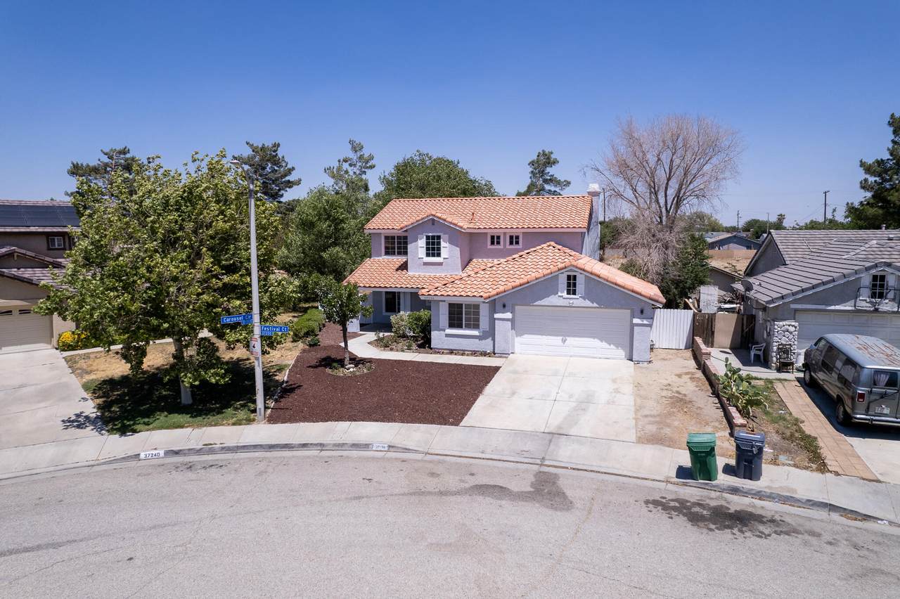 37236 Festival Court - Photo 1