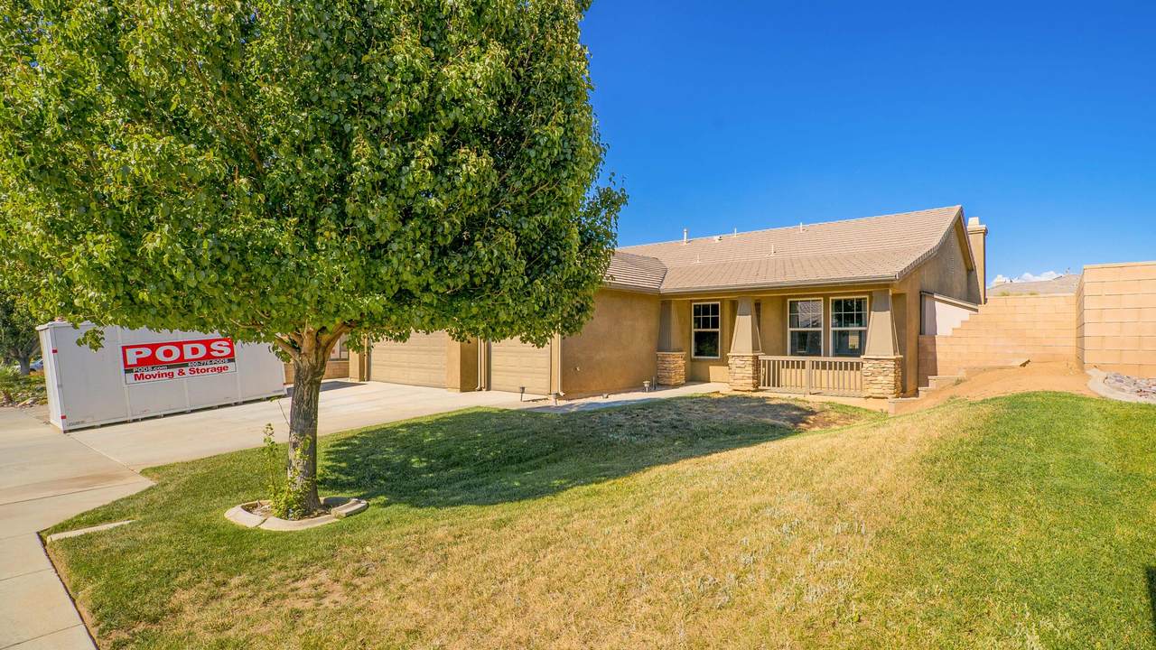 42616 Meridian Way - Photo 1